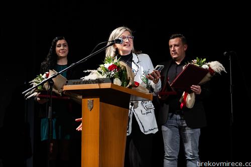 спомен плакети